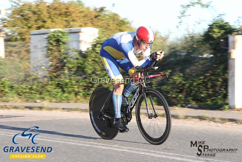 20180821-0101.jpg - CC Bexley Rider Gary Grayland at GCC Evening 10 Time Trial 21-August-2018.  Isle of Grain, Kent.
