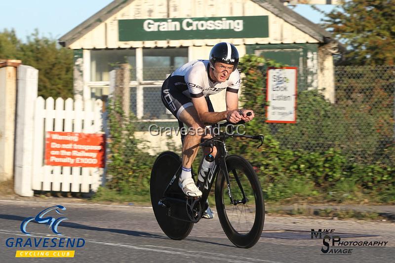 20180821-0167.jpg - VO2 Max Racing Rider Craig Ormiston at GCC Evening 10 Time Trial 21-August-2018.  Isle of Grain, Kent.
