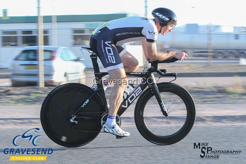 20180821-0177.jpg - VO2 Max Racing Rider Craig Ormiston at GCC Evening 10 Time Trial 21-August-2018.  Isle of Grain, Kent.