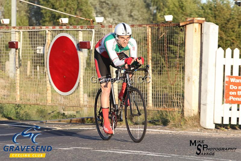 20180821-0241.jpg - Medway Velo Rider Steven Melia-Chamberlain at GCC Evening 10 Time Trial 21-August-2018.  Isle of Grain, Kent.