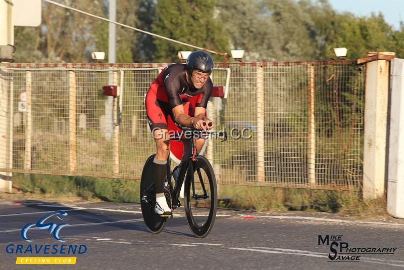 20180821-0265.jpg - GCC Rider Martin Jessup at GCC Evening 10 Time Trial 21-August-2018.  Isle of Grain, Kent.