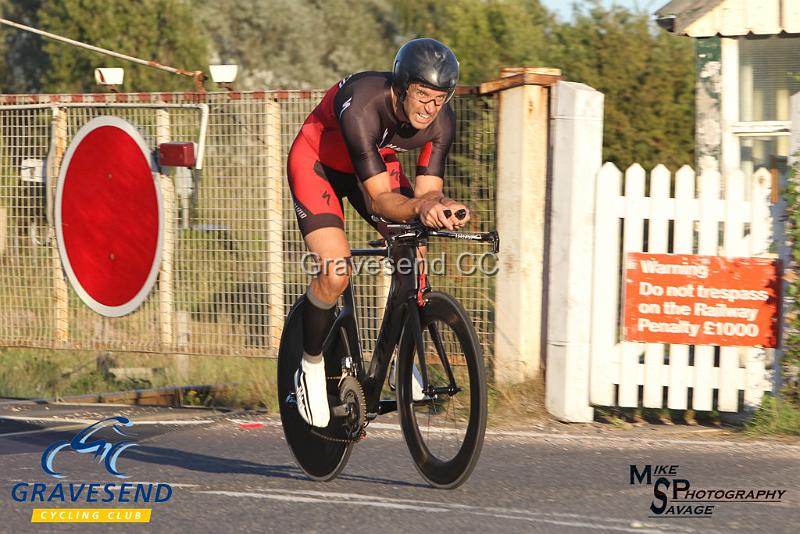 20180821-0267.jpg - GCC Rider Martin Jessup at GCC Evening 10 Time Trial 21-August-2018.  Isle of Grain, Kent.