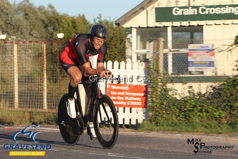20180821-0268.jpg - GCC Rider Martin Jessup at GCC Evening 10 Time Trial 21-August-2018.  Isle of Grain, Kent.