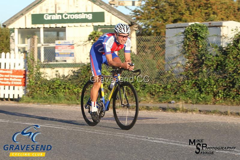 20180821-0283.jpg - GCC Rider Reg Smith at GCC Evening 10 Time Trial 21-August-2018.  Isle of Grain, Kent.