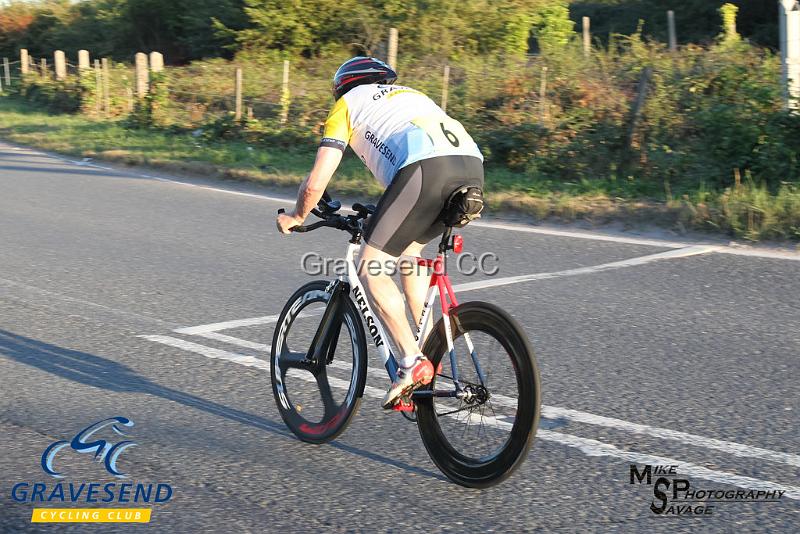 20180821-0404.jpg - GCC Rider Keith Ward at GCC Evening 10 Time Trial 21-August-2018.  Isle of Grain, Kent.