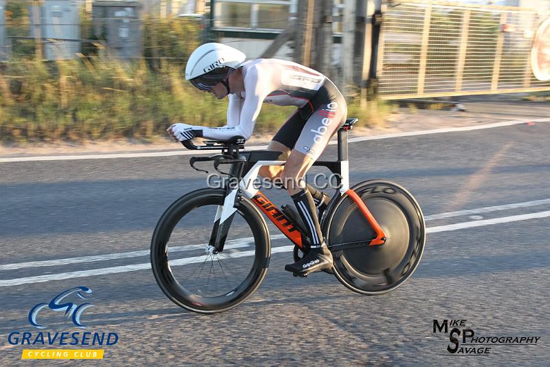 20180821-0453.jpg - Abellio SFA CC Rider Richard Jones at GCC Evening 10 Time Trial 21-August-2018.  Isle of Grain, Kent.