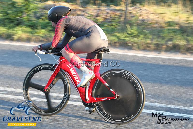 20180821-0476.jpg - Wigmore CC Rider Antony Bee at GCC Evening 10 Time Trial 21-August-2018.  Isle of Grain, Kent.