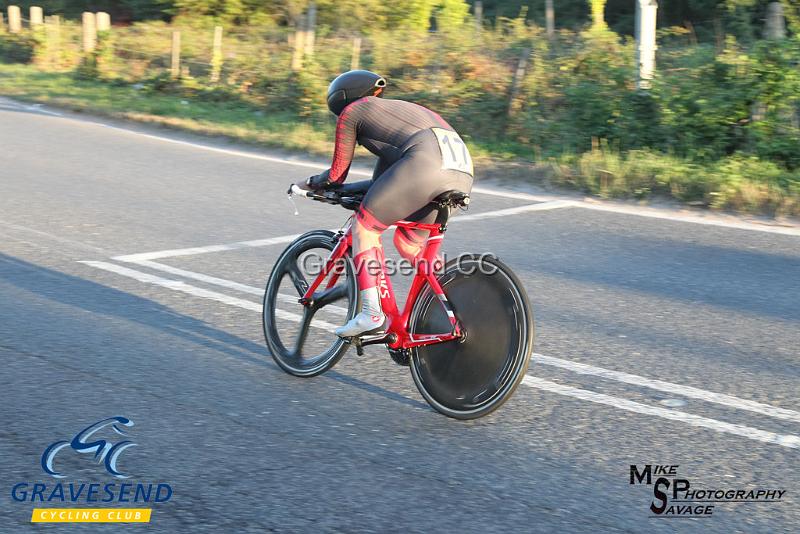 20180821-0478.jpg - Wigmore CC Rider Antony Bee at GCC Evening 10 Time Trial 21-August-2018.  Isle of Grain, Kent.