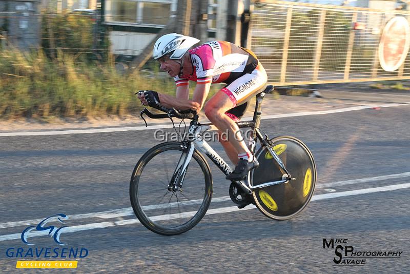 20180821-0496.jpg - Wigmore CC Rider Keith Walker at GCC Evening 10 Time Trial 21-August-2018.  Isle of Grain, Kent.