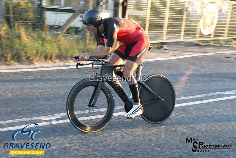 20180821-0508.jpg - GCC Rider Martin Jessup at GCC Evening 10 Time Trial 21-August-2018.  Isle of Grain, Kent.