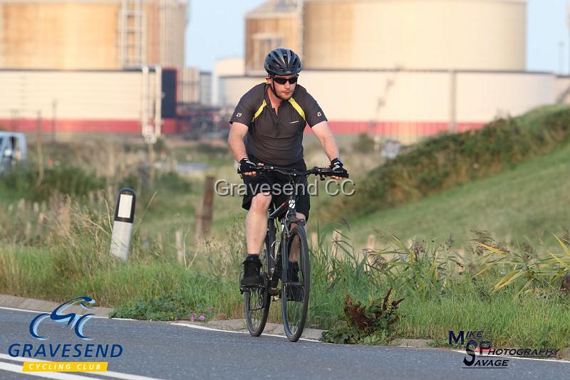 20180828-0013.jpg - GCC Rider Matthew James at GCC Evening 10 Time Trial 28-August-2018.  Isle of Grain, Kent.