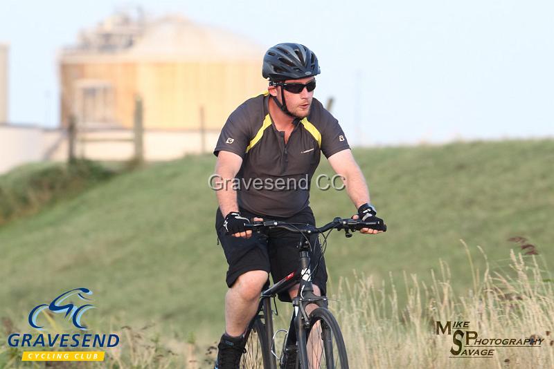 20180828-0017.jpg - GCC Rider Matthew James at GCC Evening 10 Time Trial 28-August-2018.  Isle of Grain, Kent.