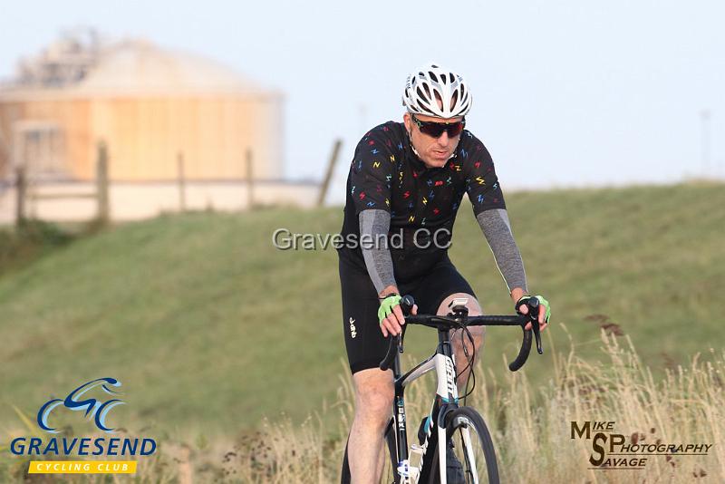 20180828-0052.jpg - GCC Rider Andy Bourner at GCC Evening 10 Time Trial 28-August-2018.  Isle of Grain, Kent.