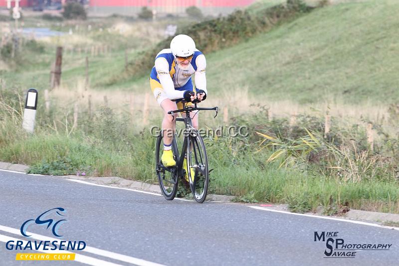20180828-0118.jpg - CC Bexley Rider Mark Starbuck at GCC Evening 10 Time Trial 28-August-2018.  Isle of Grain, Kent.