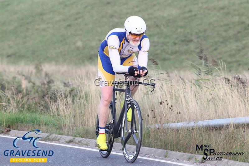 20180828-0121.jpg - CC Bexley Rider Mark Starbuck at GCC Evening 10 Time Trial 28-August-2018.  Isle of Grain, Kent.