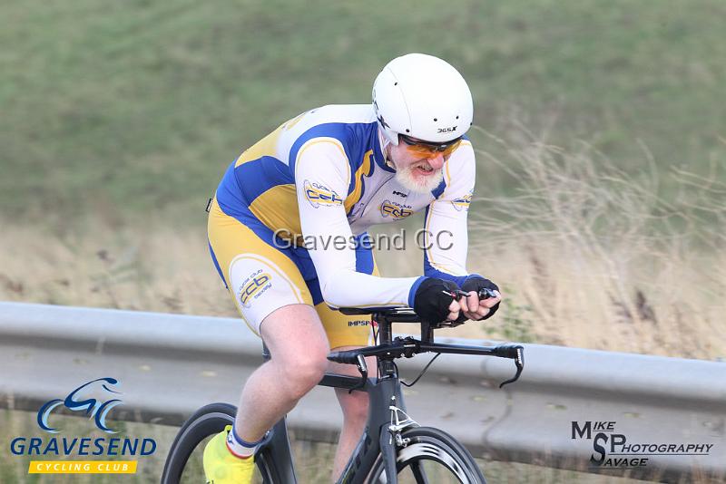 20180828-0128.jpg - CC Bexley Rider Mark Starbuck at GCC Evening 10 Time Trial 28-August-2018.  Isle of Grain, Kent.