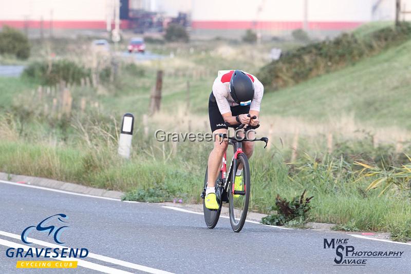 20180828-0165.jpg - Team OA Rider Nel Feakins at GCC Evening 10 Time Trial 28-August-2018.  Isle of Grain, Kent.