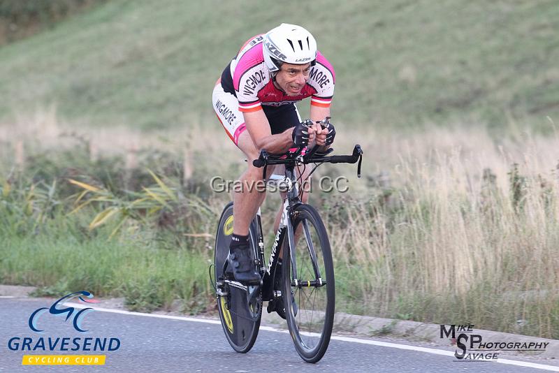 20180828-0224.jpg - Wigmore CC Rider Keith Walker at GCC Evening 10 Time Trial 28-August-2018.  Isle of Grain, Kent.
