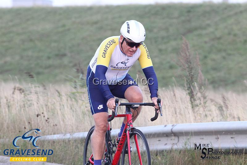 20180828-0303.jpg - GCC Rider Mike Harrington at GCC Evening 10 Time Trial 28-August-2018.  Isle of Grain, Kent.