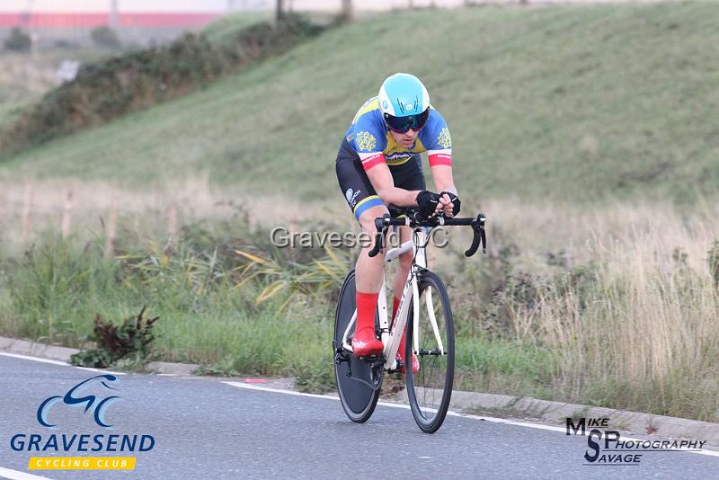 20180828-0317.jpg - Woolwich CC Rider Alex Pearson at GCC Evening 10 Time Trial 28-August-2018.  Isle of Grain, Kent.