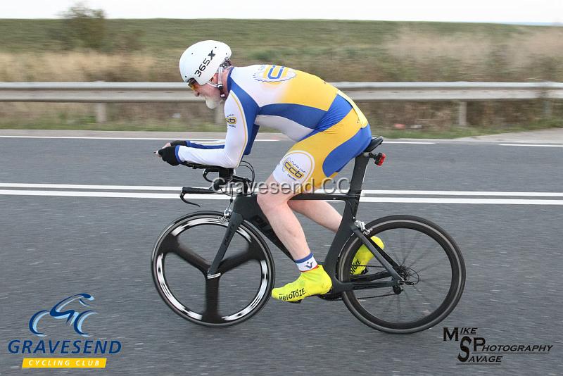 20180828-0442.jpg - CC Bexley Rider Mark Starbuck at GCC Evening 10 Time Trial 28-August-2018.  Isle of Grain, Kent.