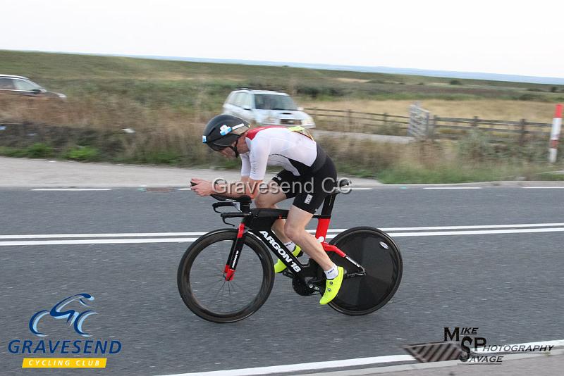 20180828-0476.jpg - Team OA Rider Nel Feakins at GCC Evening 10 Time Trial 28-August-2018.  Isle of Grain, Kent.