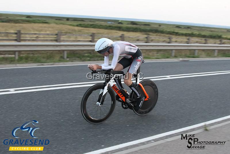 20180828-0495.jpg - Abellio SFA CC Rider Richard Jones at GCC Evening 10 Time Trial 28-August-2018.  Isle of Grain, Kent.