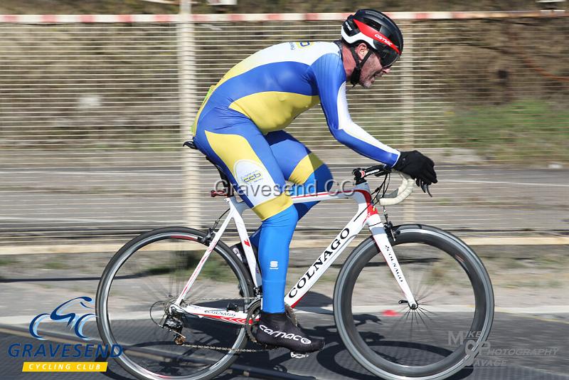 20190324-0628.jpg - CC Bexley Rider Gary Grayland at GCC Sunday 10 Time Trial 24-March-2019.  Course Q10/24 Isle of Grain, Kent.