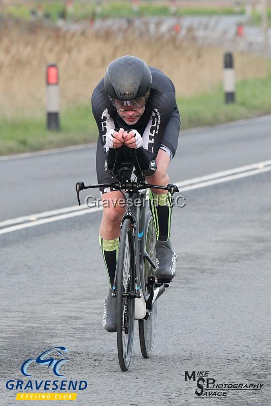 20190409-0002.jpg - Medway Velo Rider Lee Kingston at GCC Evening 10 Time Trial 09-April-2019.  Course Q10/24 Isle of Grain, Kent.