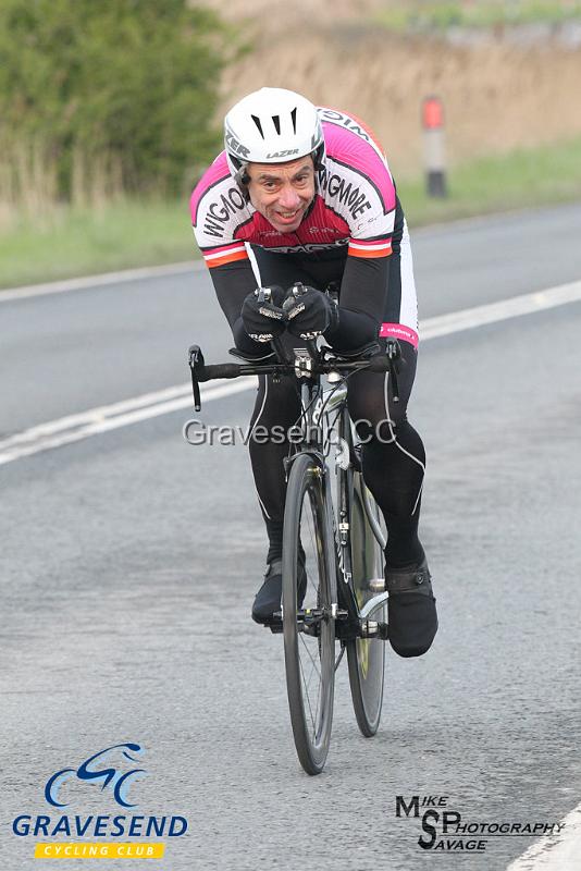 20190409-0048.jpg - Wigmore CC Rider Keith Walker at GCC Evening 10 Time Trial 09-April-2019.  Course Q10/24 Isle of Grain, Kent.