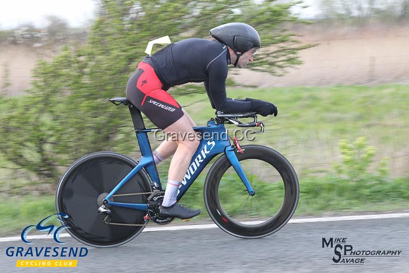 20190409-0066.jpg - GCC Rider Martin Jessup at GCC Evening 10 Time Trial 09-April-2019.  Course Q10/24 Isle of Grain, Kent.