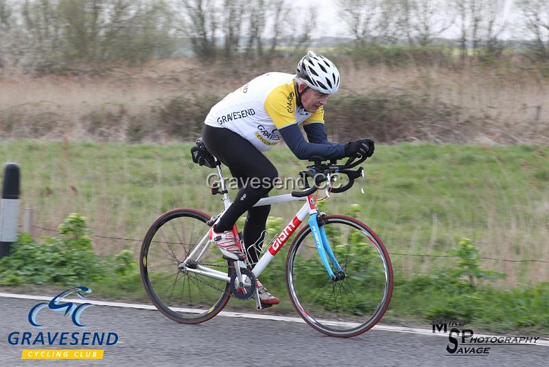 20190409-0106.jpg - GCC Rider Keith Ward at GCC Evening 10 Time Trial 09-April-2019.  Course Q10/24 Isle of Grain, Kent.