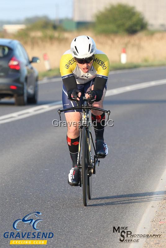 20190430-0021.jpg - GCC Rider Steve Harrington at GCC Evening 10 Time Trial 30-April-2019.  Course Q10/24 Isle of Grain, Kent.