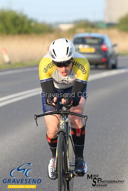 20190430-0025.jpg - GCC Rider Steve Harrington at GCC Evening 10 Time Trial 30-April-2019.  Course Q10/24 Isle of Grain, Kent.