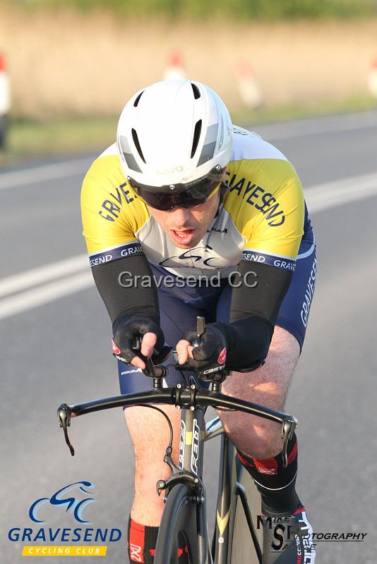 20190430-0029.jpg - GCC Rider Steve Harrington at GCC Evening 10 Time Trial 30-April-2019.  Course Q10/24 Isle of Grain, Kent.