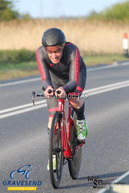 20190430-0038.jpg - Wigmore CC Rider Antony Bee at GCC Evening 10 Time Trial 30-April-2019.  Course Q10/24 Isle of Grain, Kent.