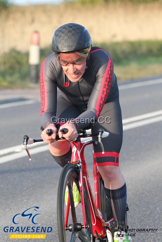 20190430-0041.jpg - Wigmore CC Rider Antony Bee at GCC Evening 10 Time Trial 30-April-2019.  Course Q10/24 Isle of Grain, Kent.