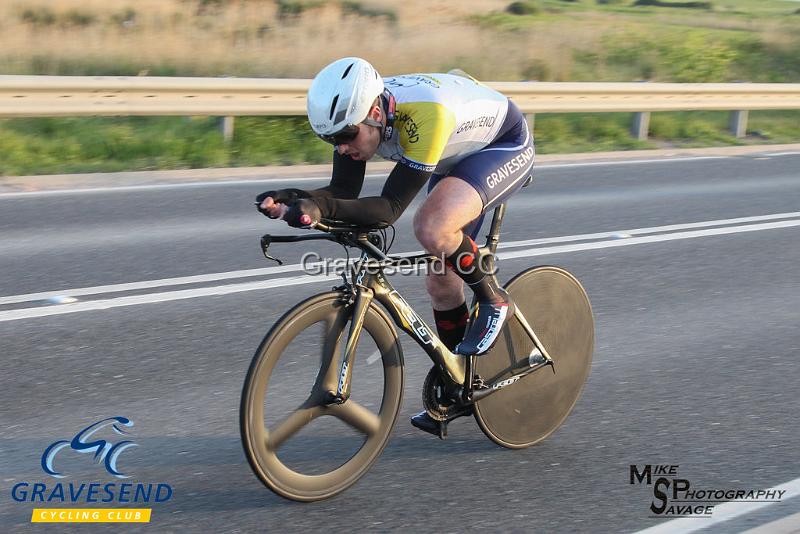 20190430-0173.jpg - GCC Rider Steve Harrington at GCC Evening 10 Time Trial 30-April-2019.  Course Q10/24 Isle of Grain, Kent.