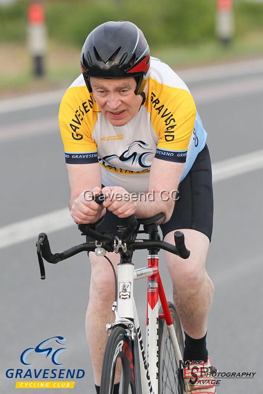 20190507-0061.jpg - GCC Rider Keith Ward at GCC Evening 10 Time Trial 07-May-2019.  Course Q10/24 Isle of Grain, Kent.