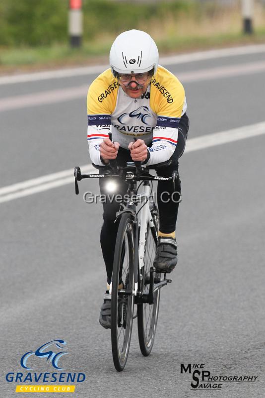 20190507-0073.jpg - GCC Rider Dave Barnes at GCC Evening 10 Time Trial 07-May-2019.  Course Q10/24 Isle of Grain, Kent.
