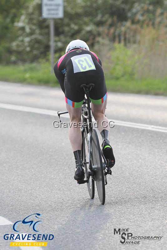 20190507-0147.jpg - CASP Rider James Amy at GCC Evening 10 Time Trial 07-May-2019.  Course Q10/24 Isle of Grain, Kent.