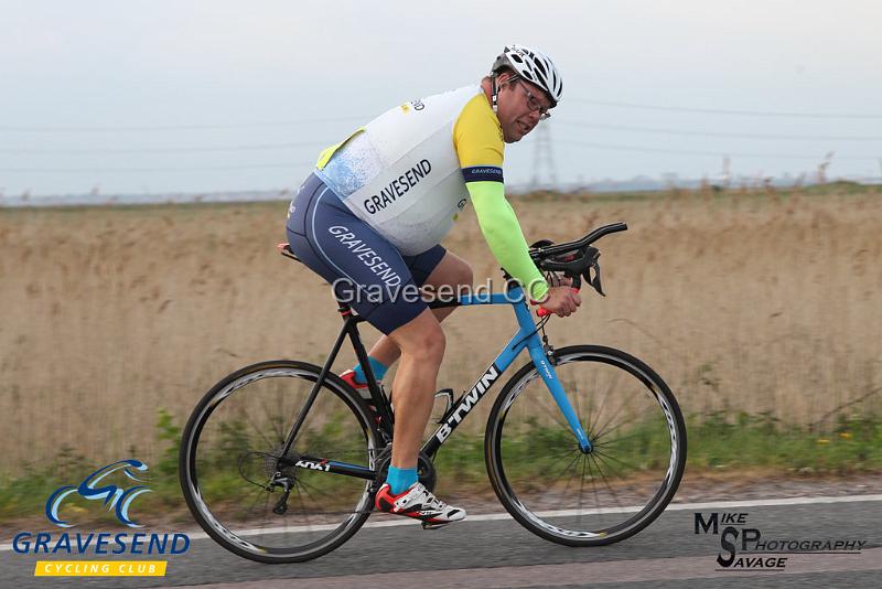 20190507-0239.jpg - GCC Rider Edward Crocker at GCC Evening 10 Time Trial 07-May-2019.  Course Q10/24 Isle of Grain, Kent.