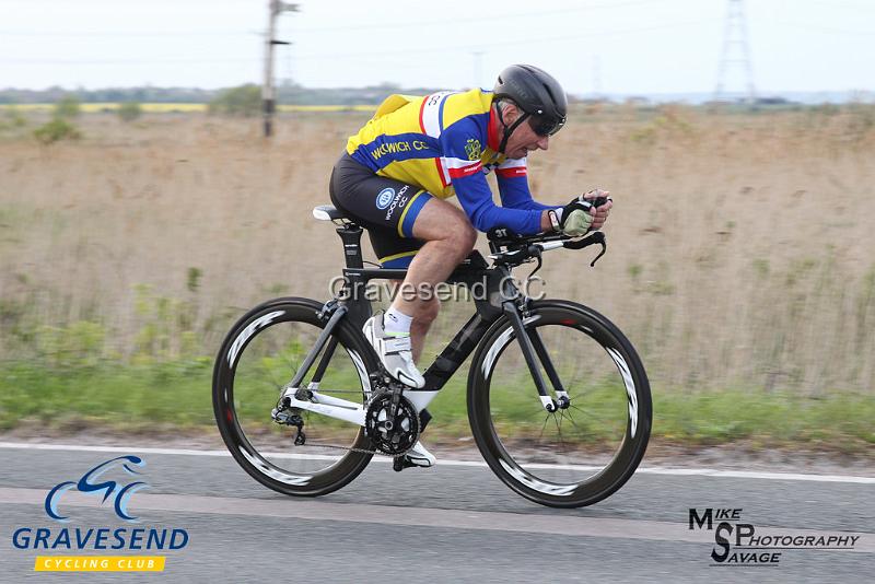20190507-0270.jpg - Woolwich CC Rider David Farrell at GCC Evening 10 Time Trial 07-May-2019.  Course Q10/24 Isle of Grain, Kent.