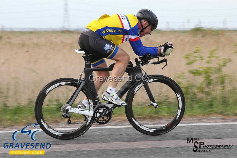 20190507-0275.jpg - Woolwich CC Rider David Farrell at GCC Evening 10 Time Trial 07-May-2019.  Course Q10/24 Isle of Grain, Kent.