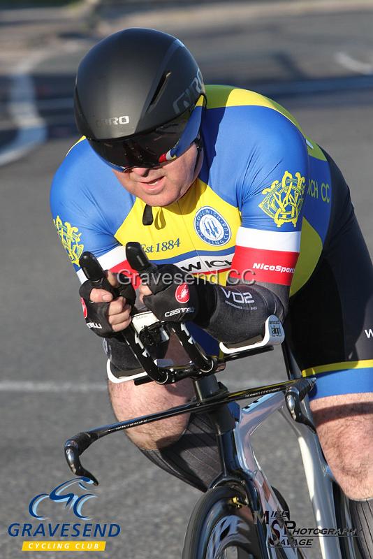 20190514-0037.jpg - Woolwich CC Rider Gary Ricks at GCC Evening 10 Time Trial 14-May-2019.  Course Q10/24 Isle of Grain, Kent.