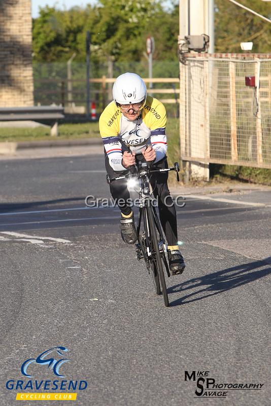 20190514-0065.jpg - GCC Rider Dave Barnes at GCC Evening 10 Time Trial 14-May-2019.  Course Q10/24 Isle of Grain, Kent.