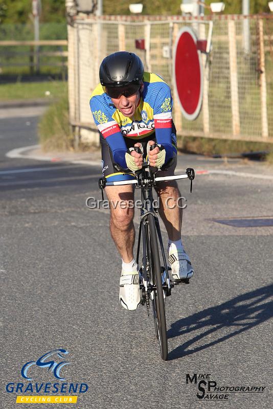 20190514-0091.jpg - Woolwich CC Rider David Farrell at GCC Evening 10 Time Trial 14-May-2019.  Course Q10/24 Isle of Grain, Kent.