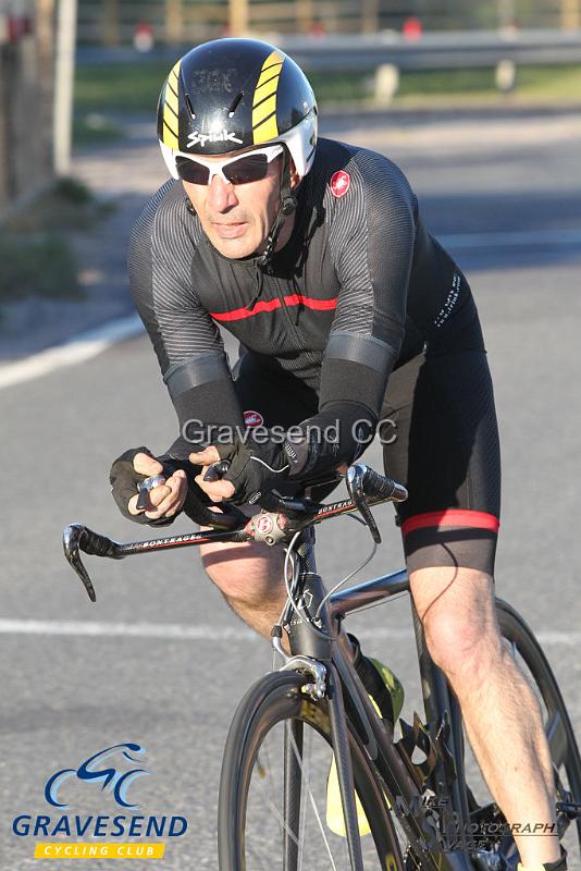 20190514-0119.jpg - VTTA Kent Rider Mike Hawkins at GCC Evening 10 Time Trial 14-May-2019.  Course Q10/24 Isle of Grain, Kent.