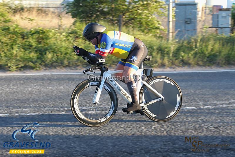 20190514-0213.jpg - Woolwich CC Rider Gary Ricks at GCC Evening 10 Time Trial 14-May-2019.  Course Q10/24 Isle of Grain, Kent.