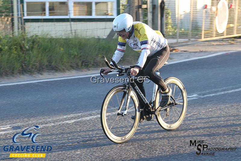 20190514-0239.jpg - GCC Rider Dave Barnes at GCC Evening 10 Time Trial 14-May-2019.  Course Q10/24 Isle of Grain, Kent.
